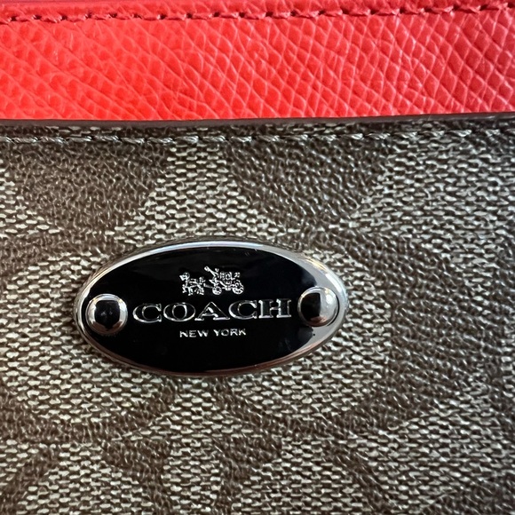 Coach Signature PVC Pop Pouch Khaki/Coral F52619 - Picture 4 of 9